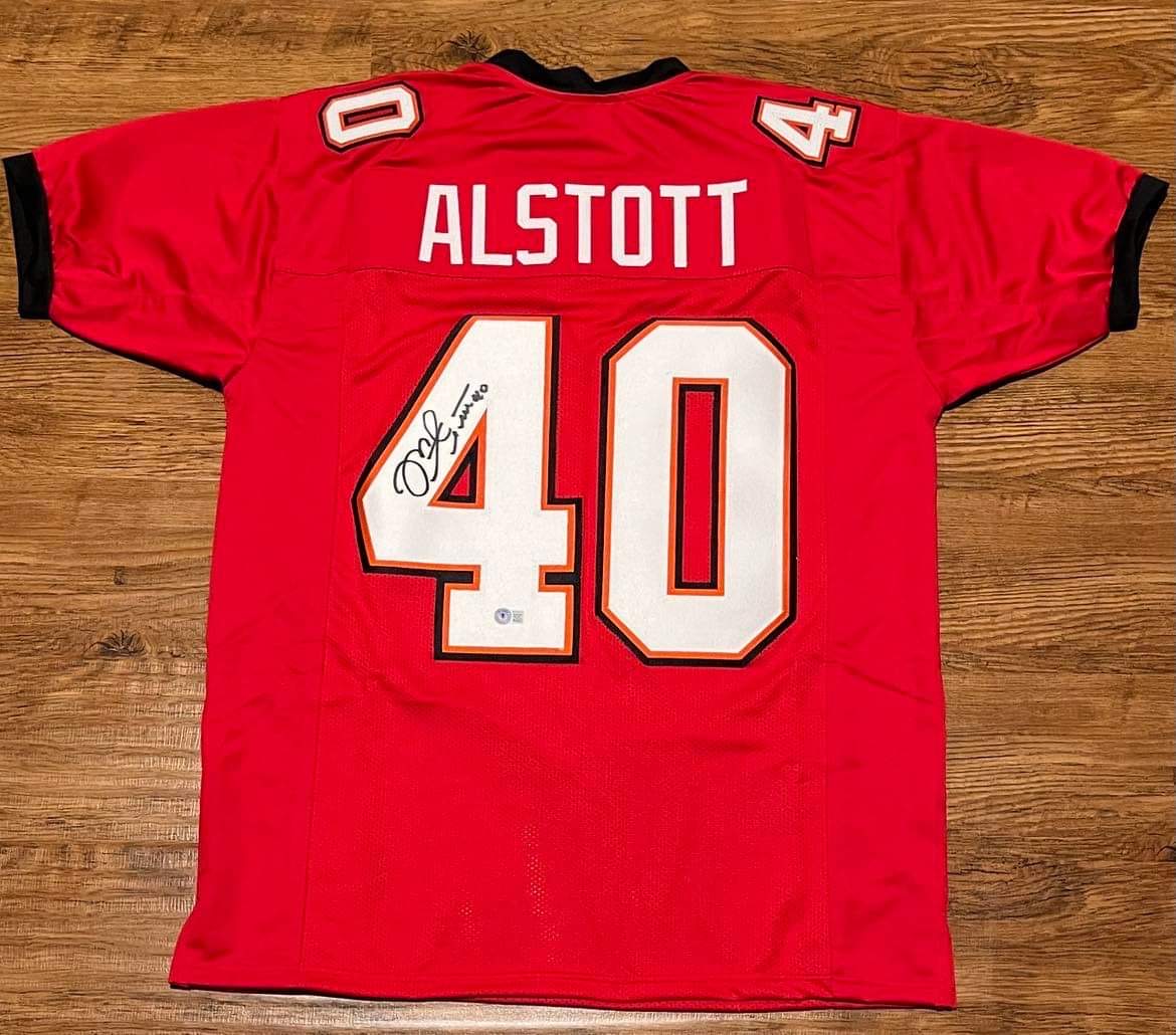 Mike Alstott Signed Jersey (Beckett)