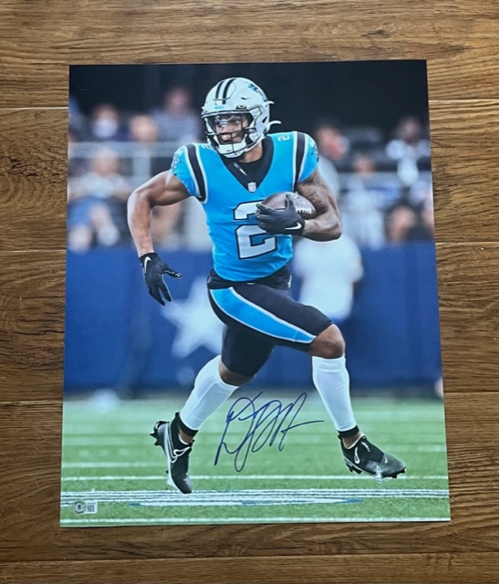 D.J. Moore Autographed Carolina Panthers 16X20 Photo Beckett - Got