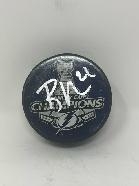 Brayden Point Tampa Bay Lightning Fanatics Authentic Autographed Reverse  Retro Logo Hockey Puck