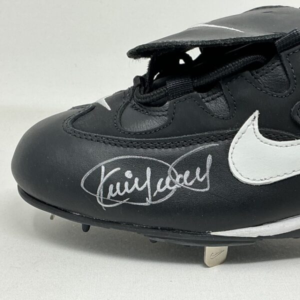 Kirby Puckett Autographed Minnesota Twins Nike Zoom Air Baseball Cleat PSA COA - Image 2