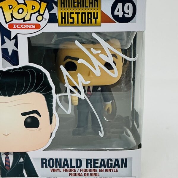 Dennis Quaid Autographed American History Ronald Reagan Funko Pop #49 Beckett - Image 3