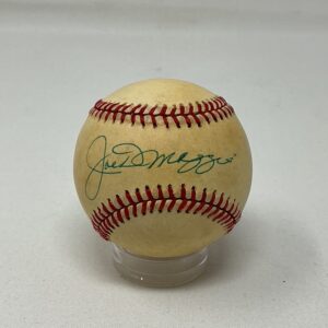 Joe DiMaggio Autographed New York Yankees OAL Baseball Beckett