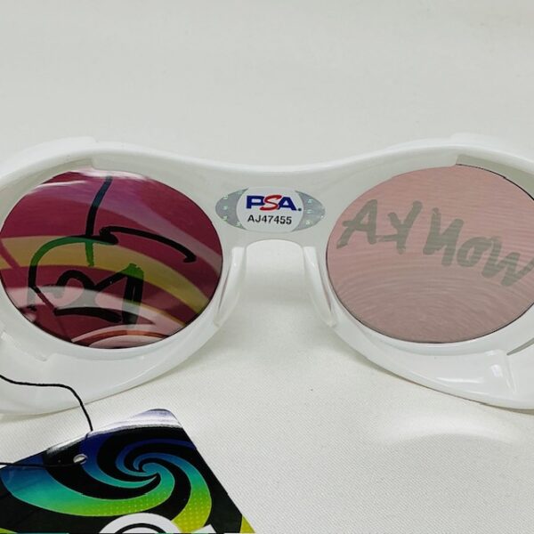 Johnny Depp Autographed Willy Wonka Charlie and the Chocolate Factory Sunglasses PSA - Image 8