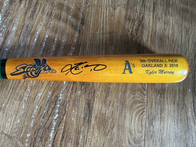 Rare Kyler Murray Autographed NFL QB Oakland Athletics 2018 MLB Draft Stinger Bat Beckett - Image 3